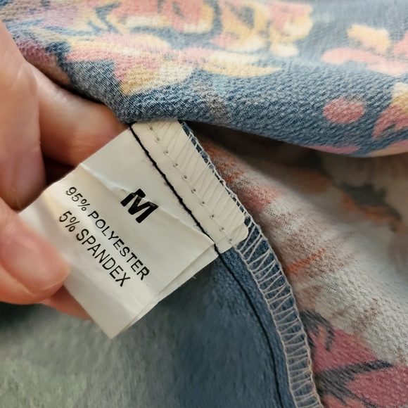 Floral Cropped Tie Front Vacation Top Off The Shoulder Medium - Picture 6 of 9